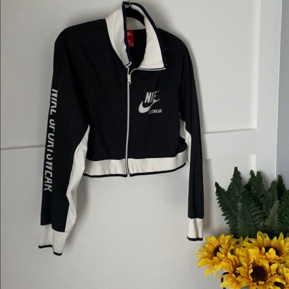 Cropped Lightweight Zip Up - Picture 2 of 4